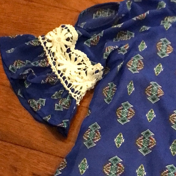 6/$20 GIRL’S size 10 cold shoulder dress - Picture 2 of 4